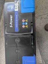 Autobatterie Zwei Stück 12